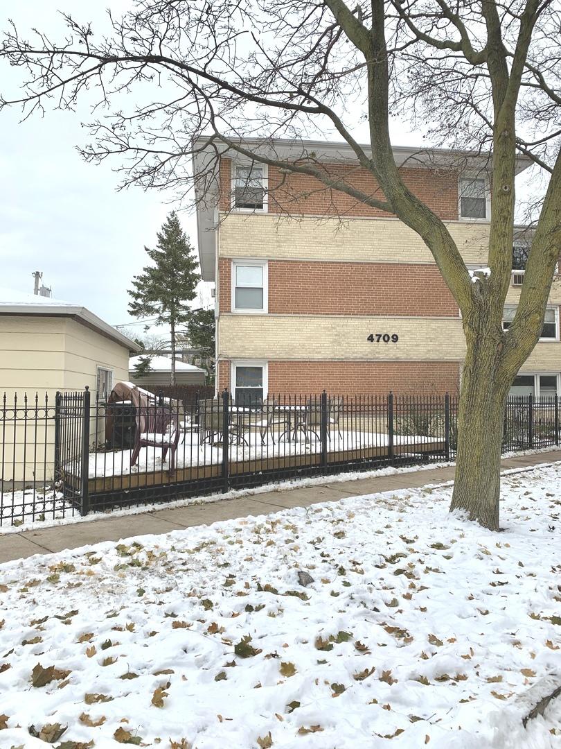 4709 N Virginia Ave. #1B, Chicago, IL 60625