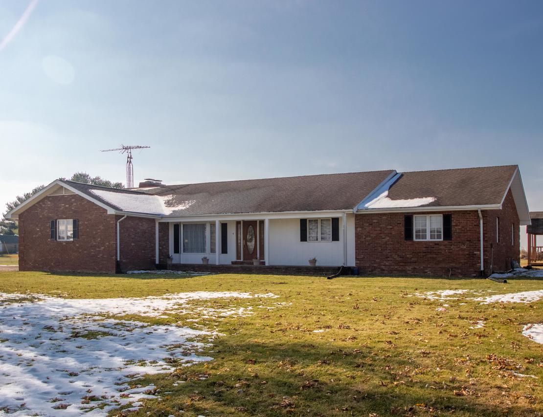 29944 N 1728 East Rd., Alvin, IL 61811