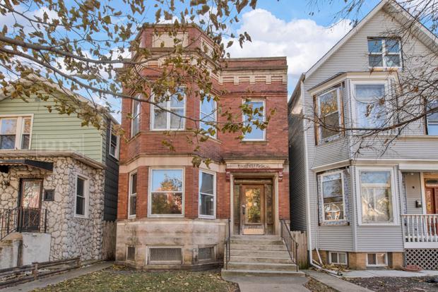 2843 W Fletcher St., Chicago, IL 60618