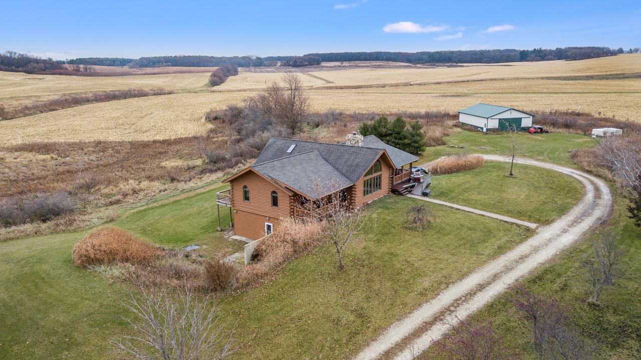 976 Paw Paw Rd., Paw Paw, IL 61353