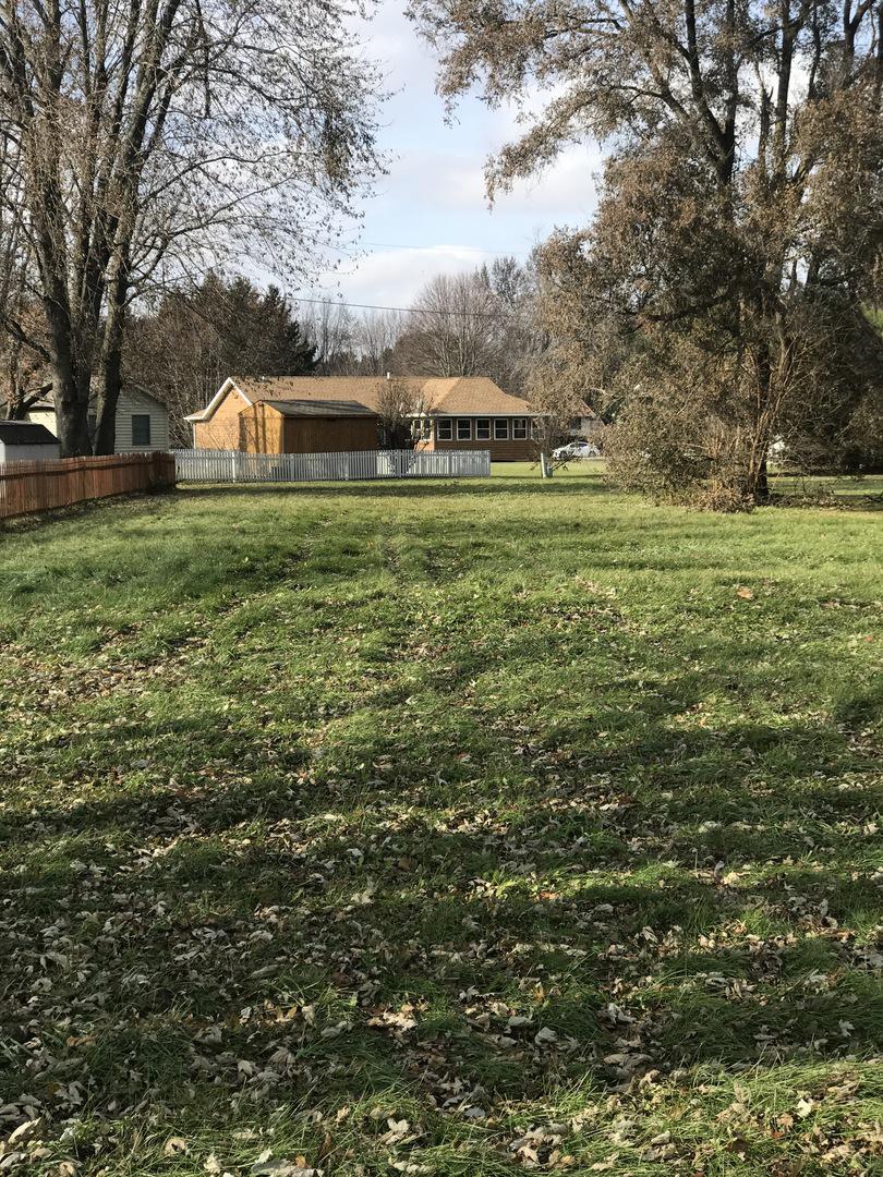 1832 Laverne Dr., Lake Holiday, IL 60548