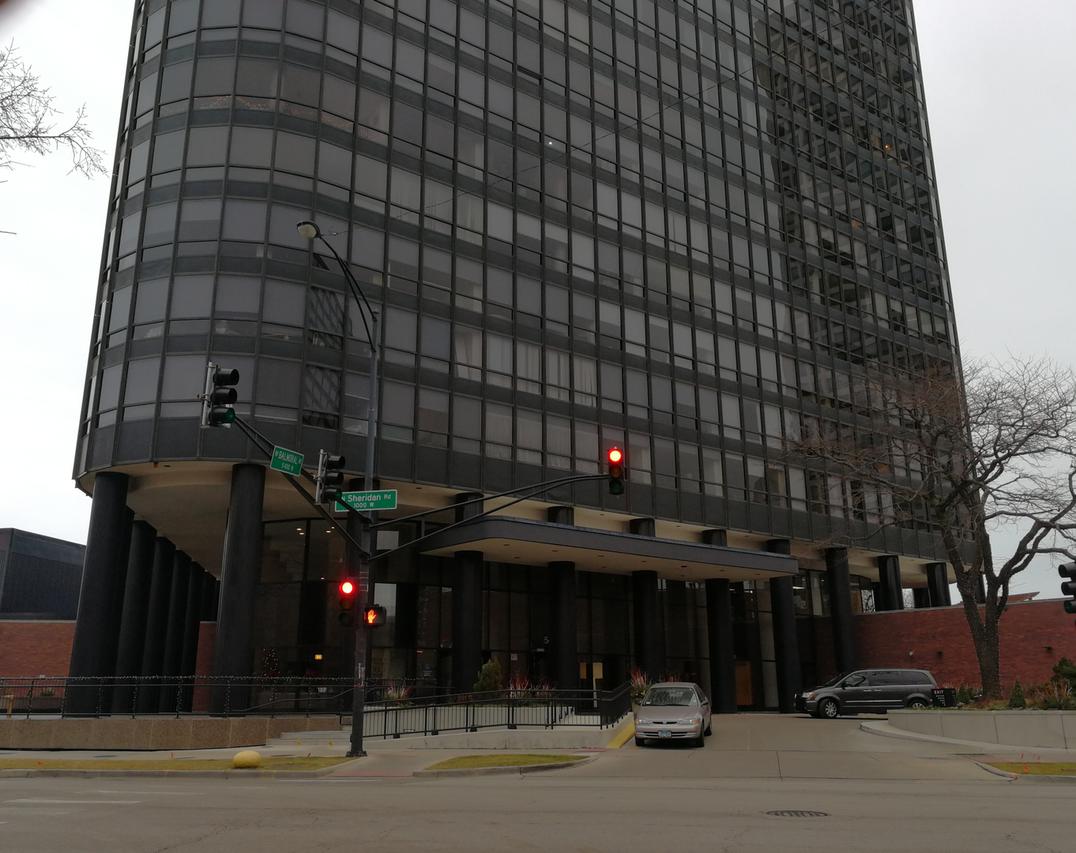 5415 N Sheridan Rd. #1114, Chicago, IL 60640
