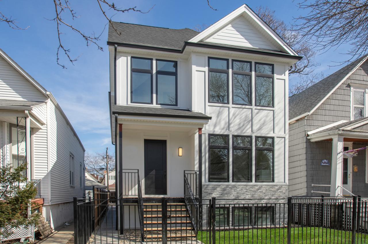 2504 N Campbell Ave., Chicago, IL 60647
