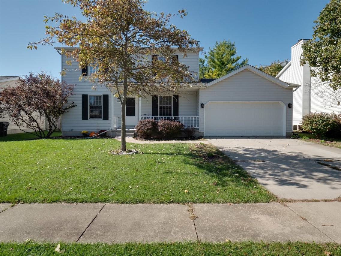 2212 Parker Ave., Bloomington, IL 61701