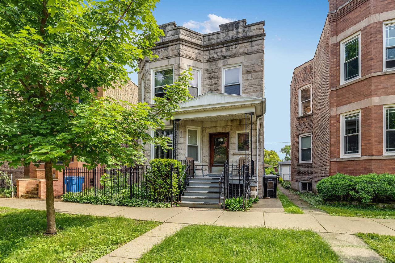 2641 W Altgeld St., Chicago, IL 60647