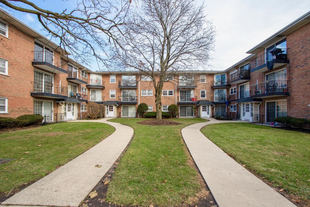 6857 N Northwest Hwy. #1A, Chicago, IL 60631
