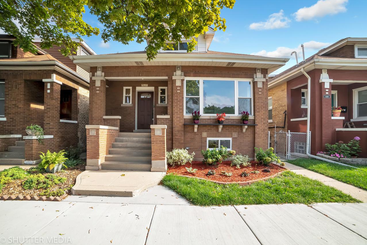 5021 N Kennison Ave., Chicago, IL 60630