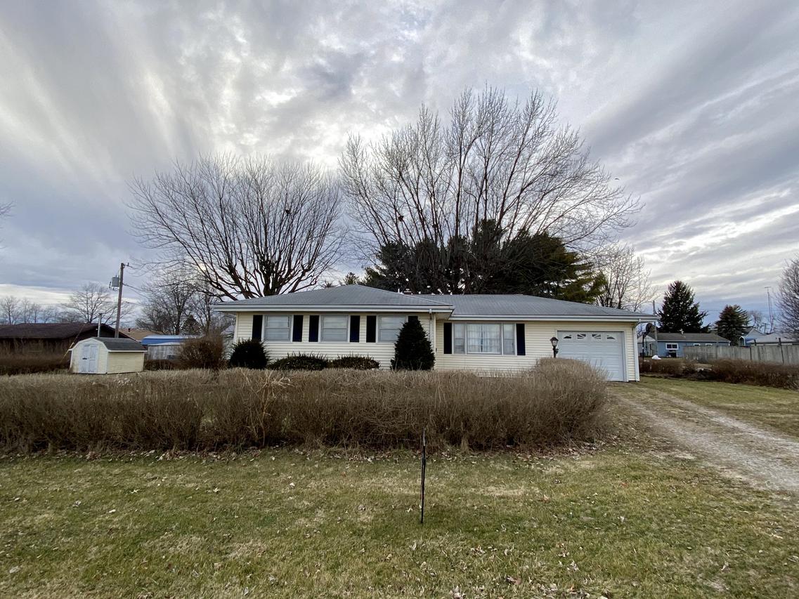 606 S Main St., Fairmount, IL 61841