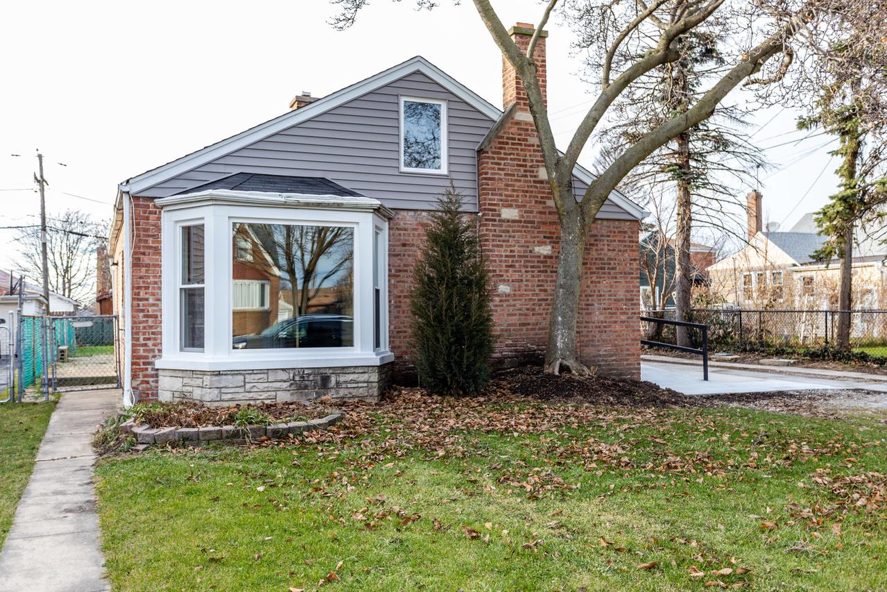 5144 N Odell Ave., Harwood Heights, IL 60706