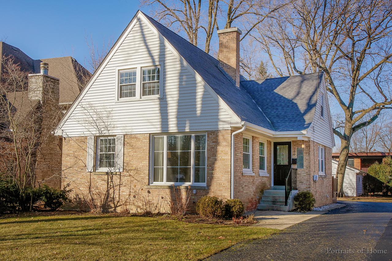 700 Duane St., Glen Ellyn, IL 60137
