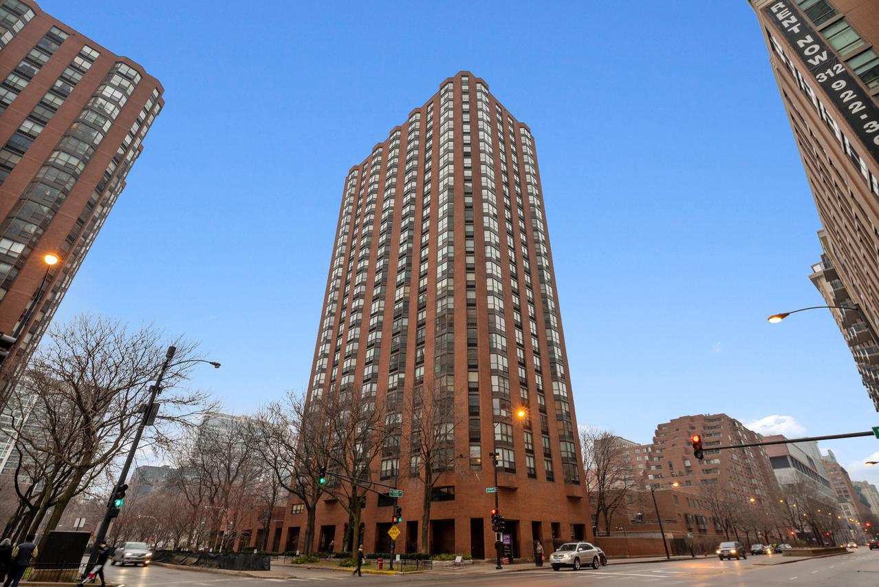 899 S Plymouth Ct. #1902, Chicago, IL 60605