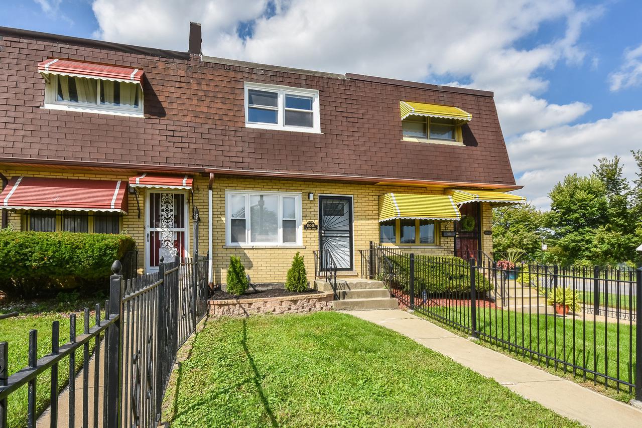 9904 S State St. #B, Chicago, IL 60628