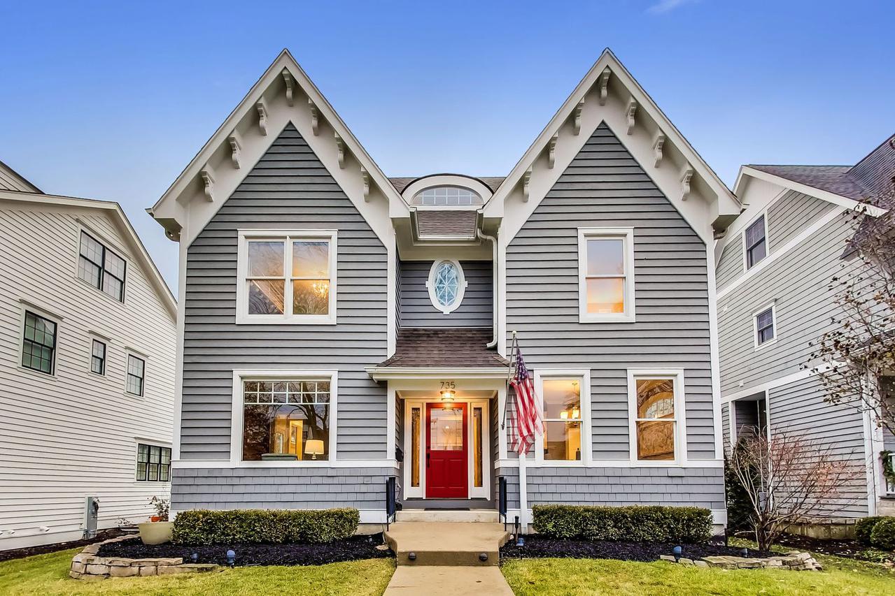 735 W 8th St., Hinsdale, IL 60521