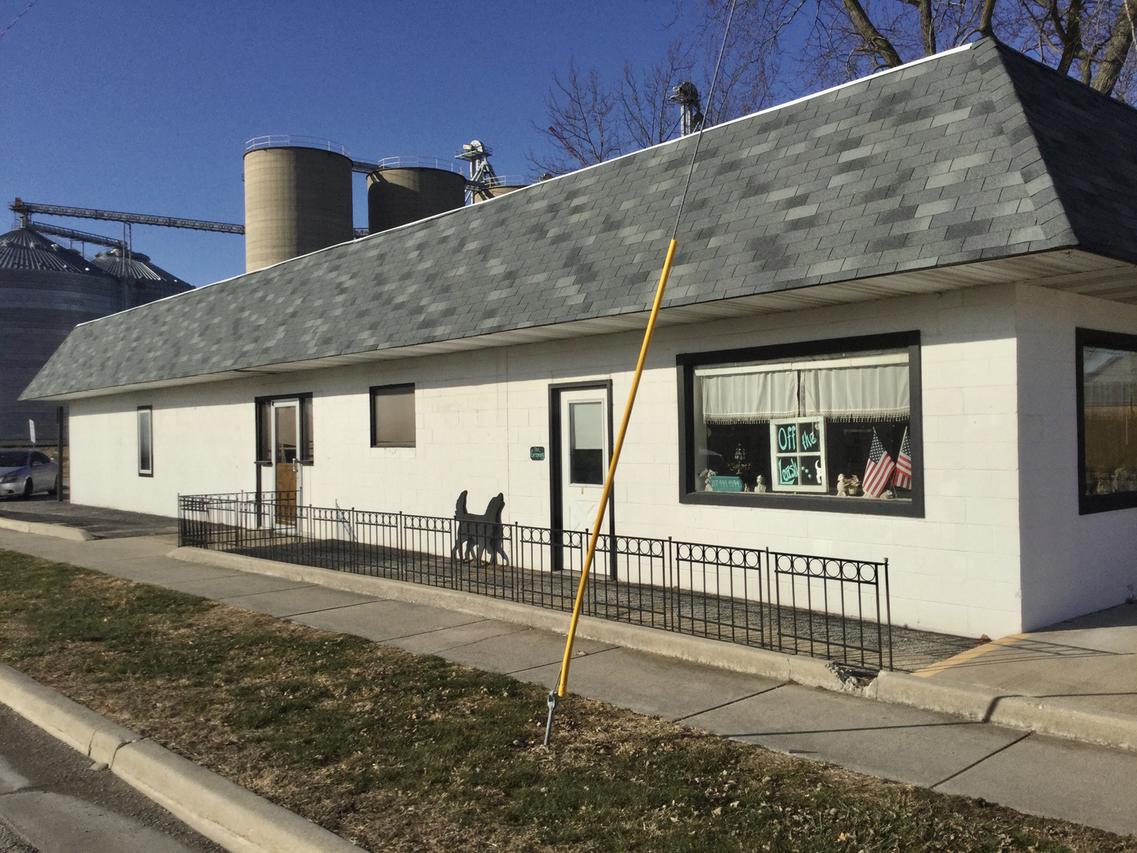 101 E Springfield Rd., Arcola, IL 61910