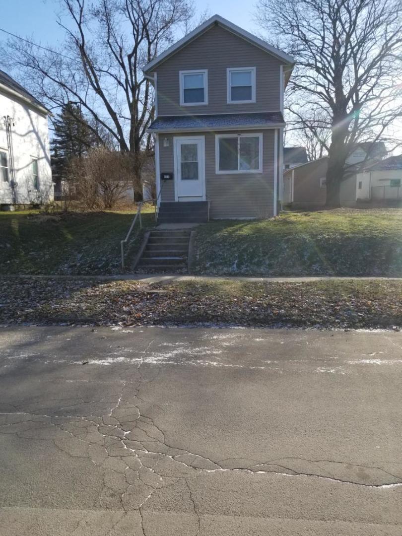 811 E Garden St., Freeport, IL 61032
