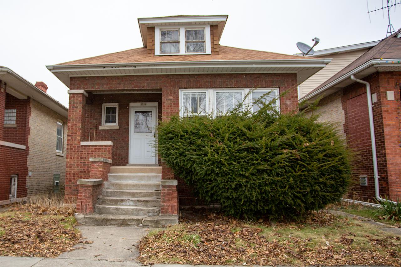 5720 W Warwick Ave., Chicago, IL 60634