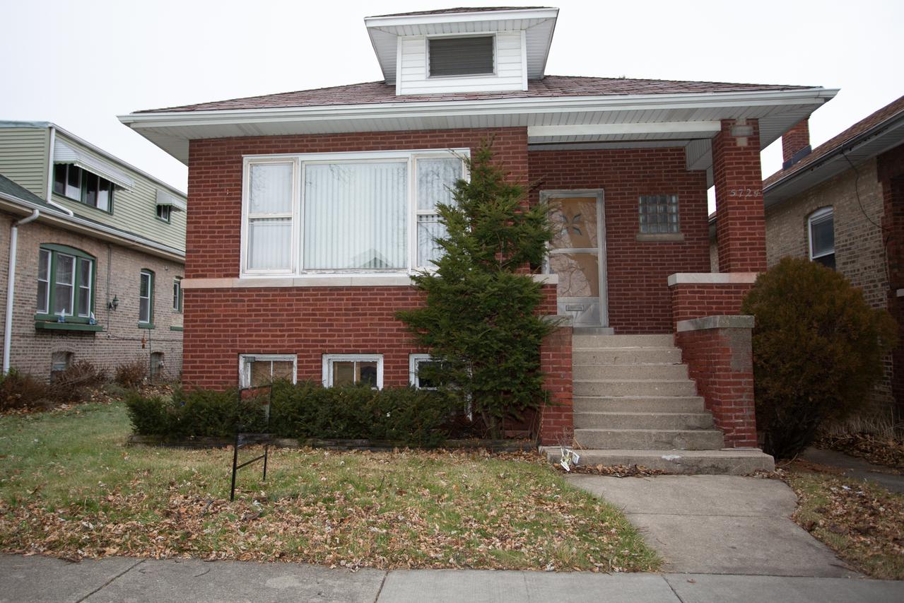 5724 W Warwick Ave., Chicago, IL 60634