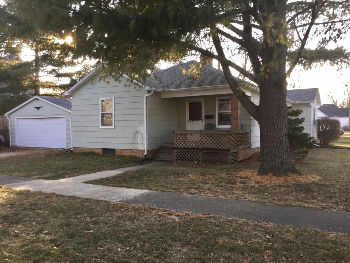 227 N Melvin St., Gibson City, IL 60936