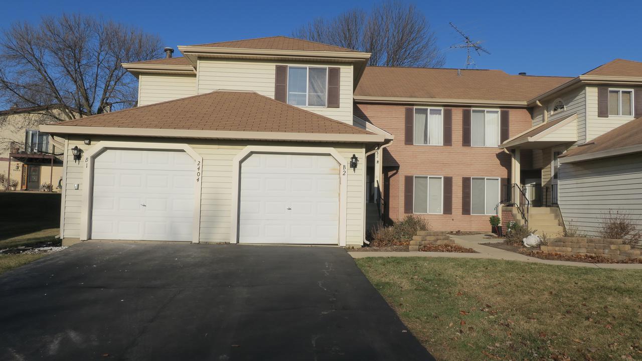 2404 Danbury Dr. #B1, Woodridge, IL 60517