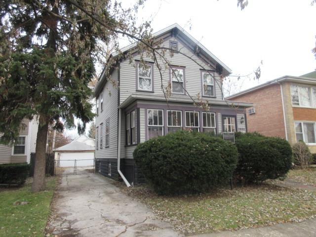 2444 Walnut St., Blue Island, IL 60406