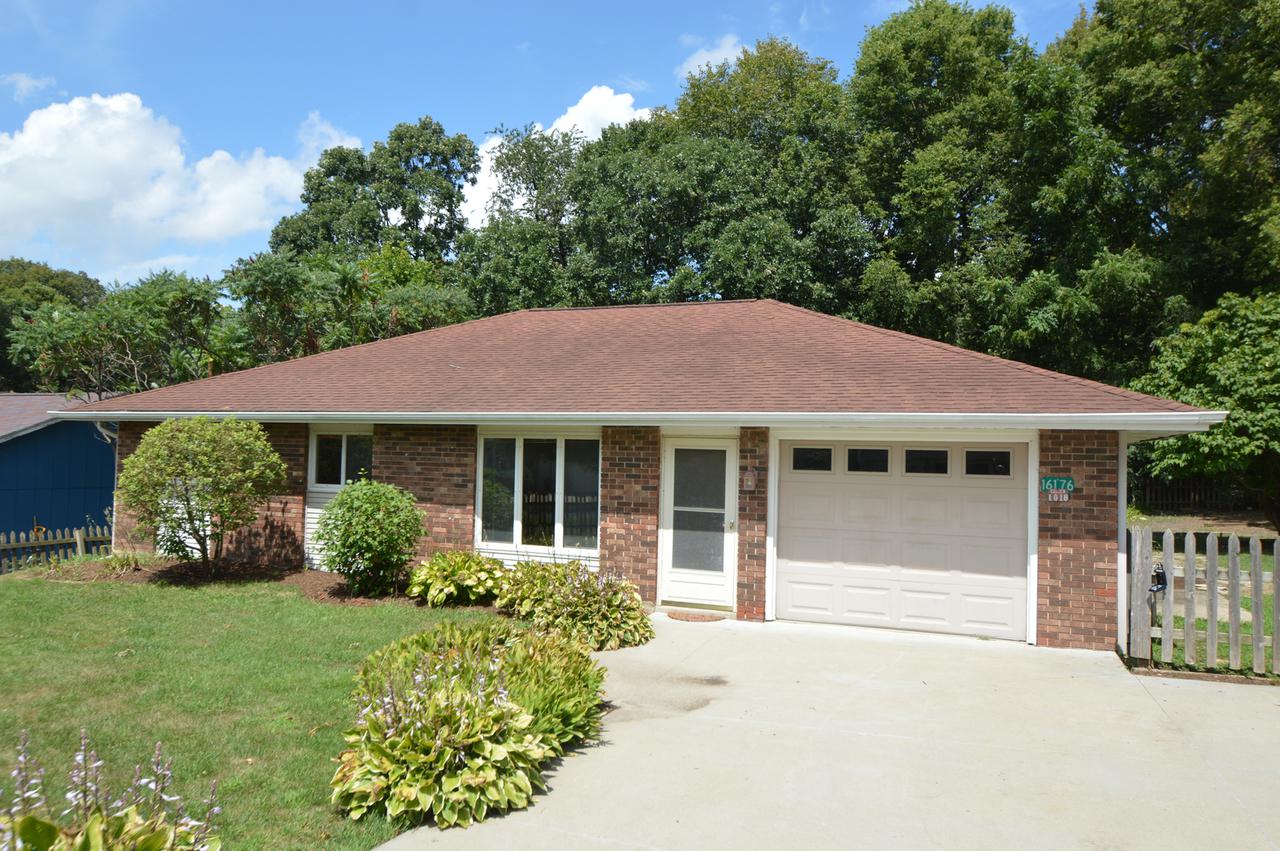 16176 Strawberry Rd., Morrison, IL 61270