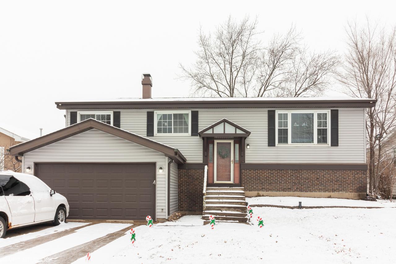 8112 W Evergreen Dr., Frankfort, IL 60423