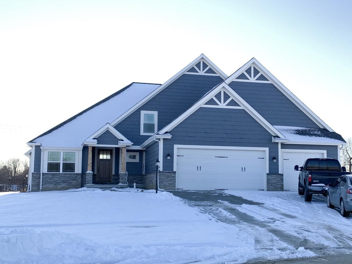 1203 Sandstone Ct., Mahomet, IL 61853