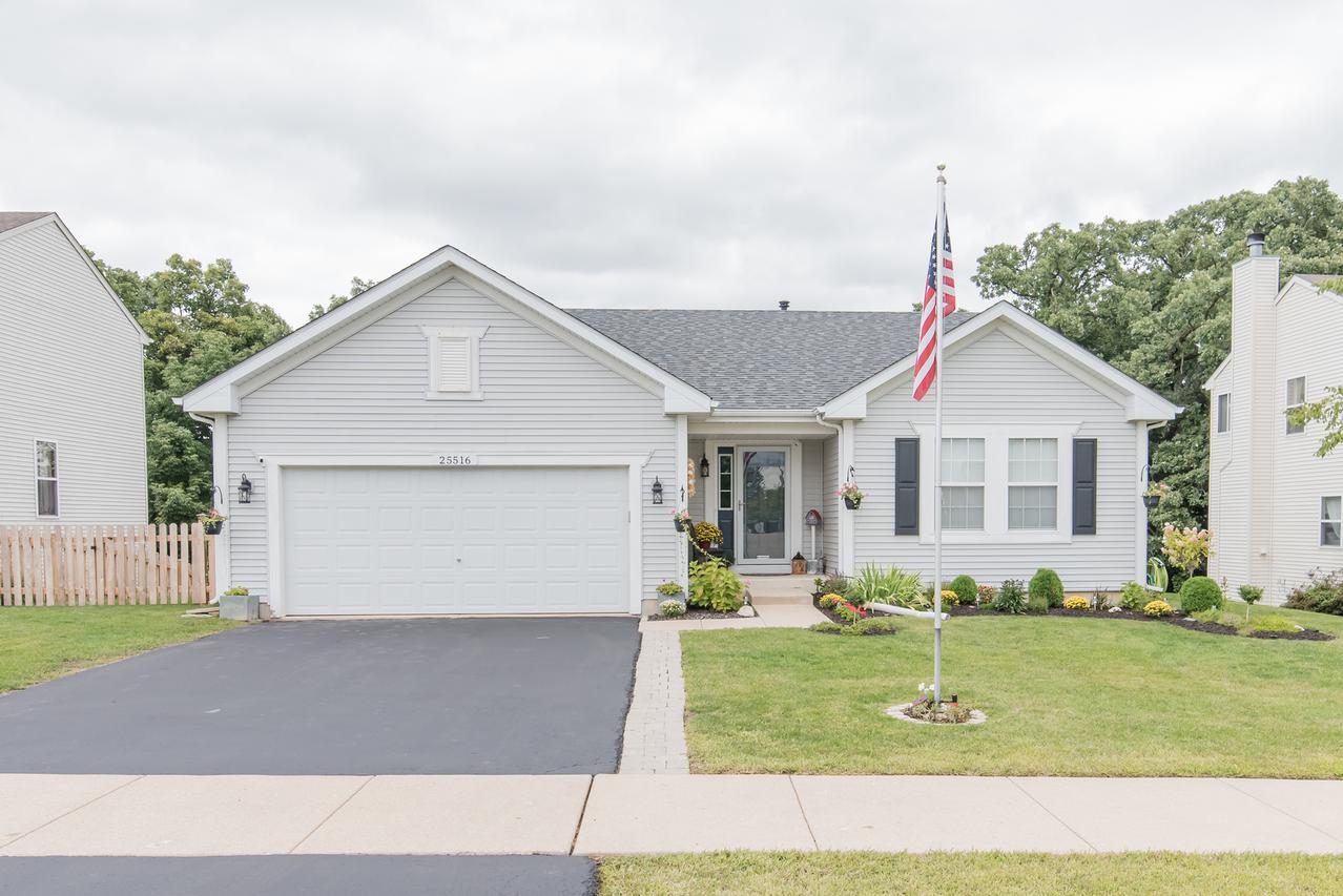 25516 W Brooks Farm Rd., Round Lake, IL 60073