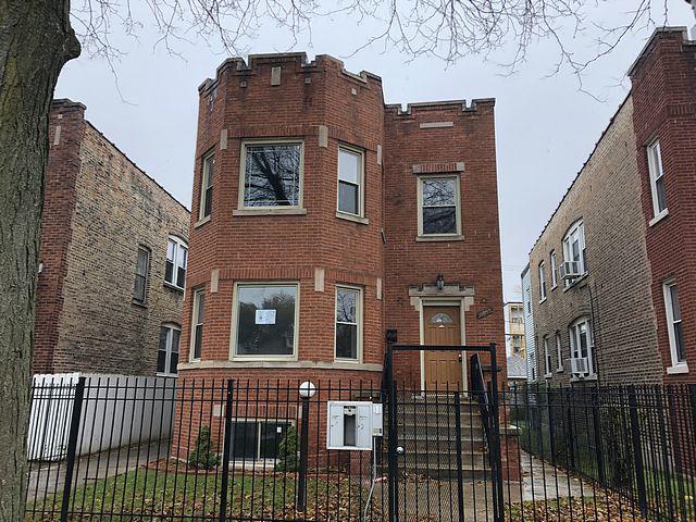 7956 S Kingston Ave., Chicago, IL 60617