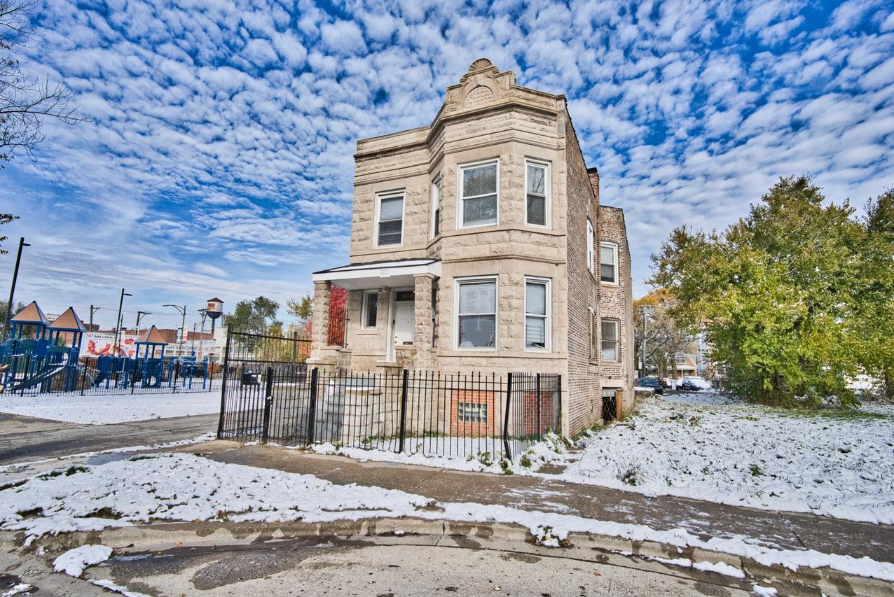 3944 W Grenshaw St., Chicago, IL 60624