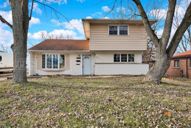 353 Minocqua St., Park Forest, IL 60466
