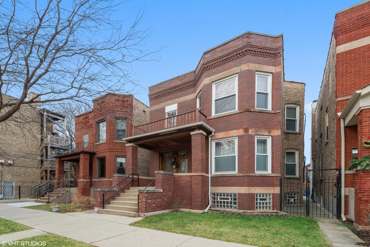 3541 N Oakley Ave., Chicago, IL 60618