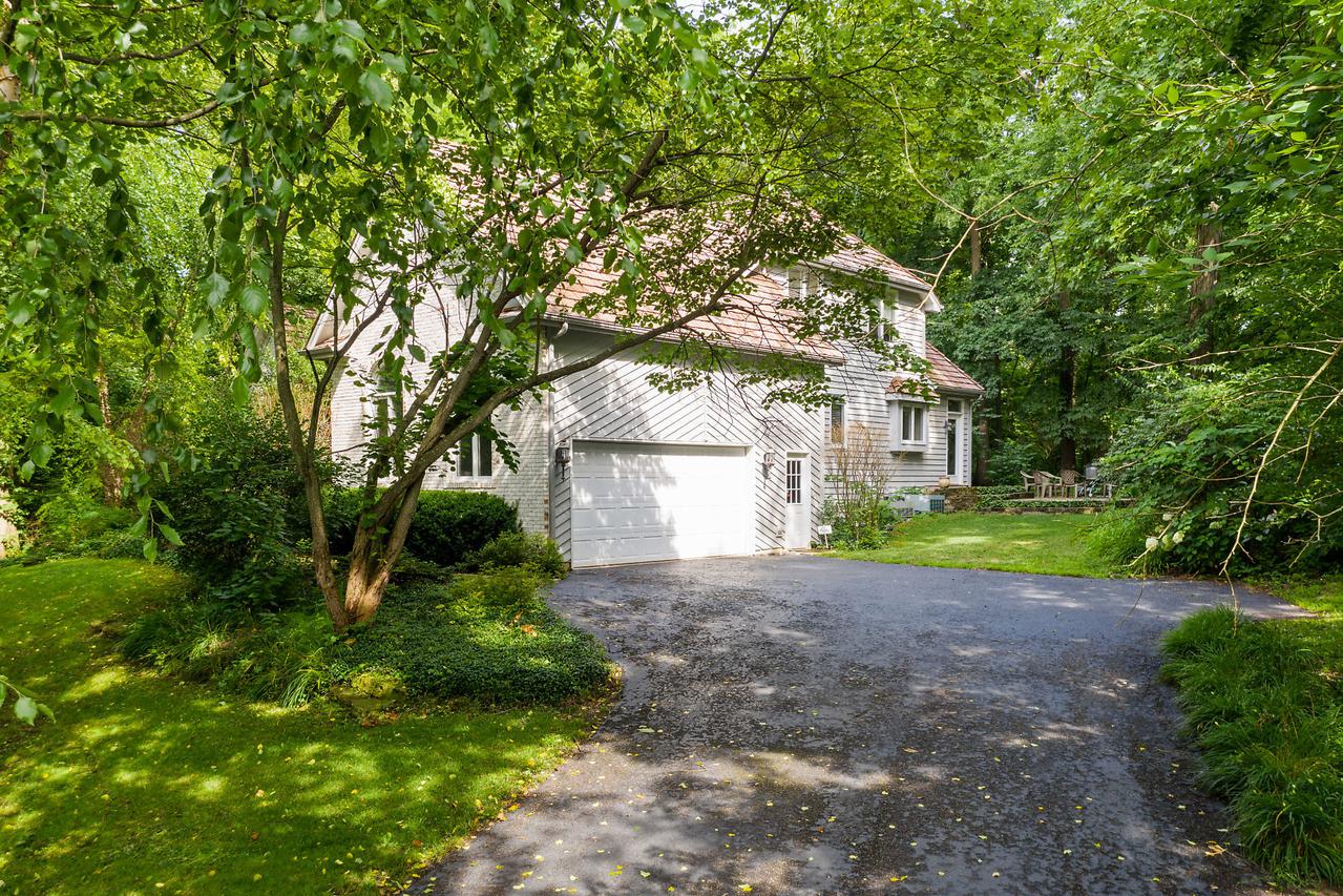 9 Winding Creek Rd., Yorkville, IL 60560