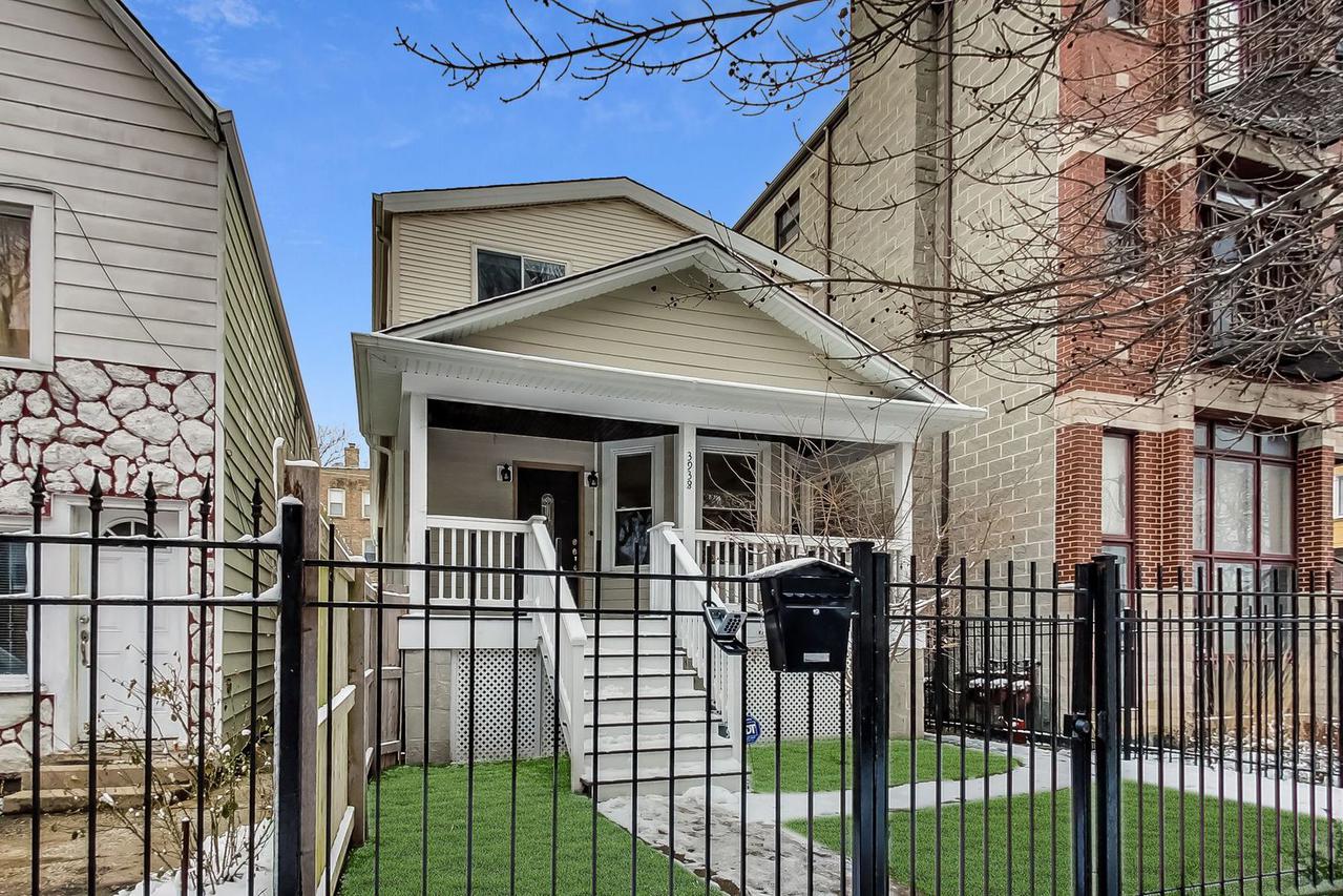 3938 W Argyle St., Chicago, IL 60625