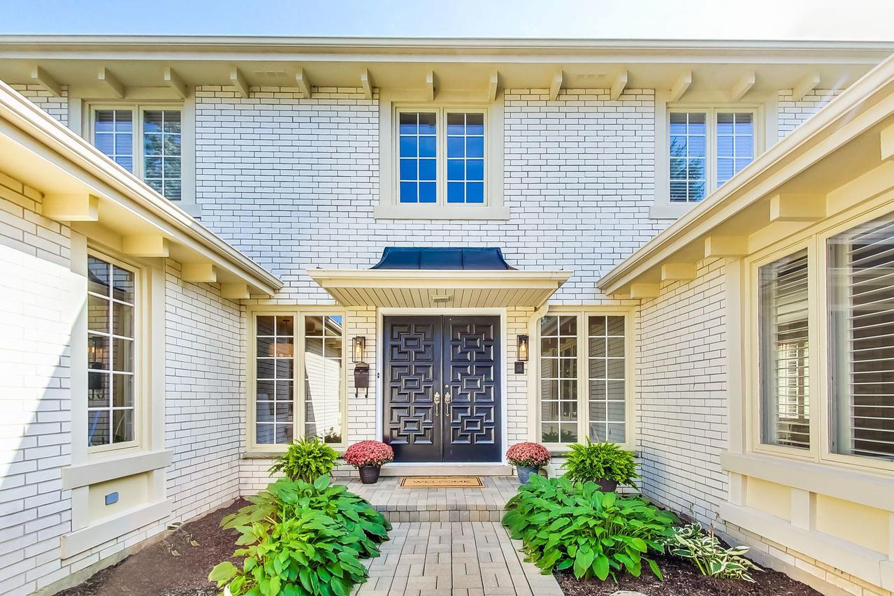 2209 Iroquois Rd., Wilmette, IL 60091