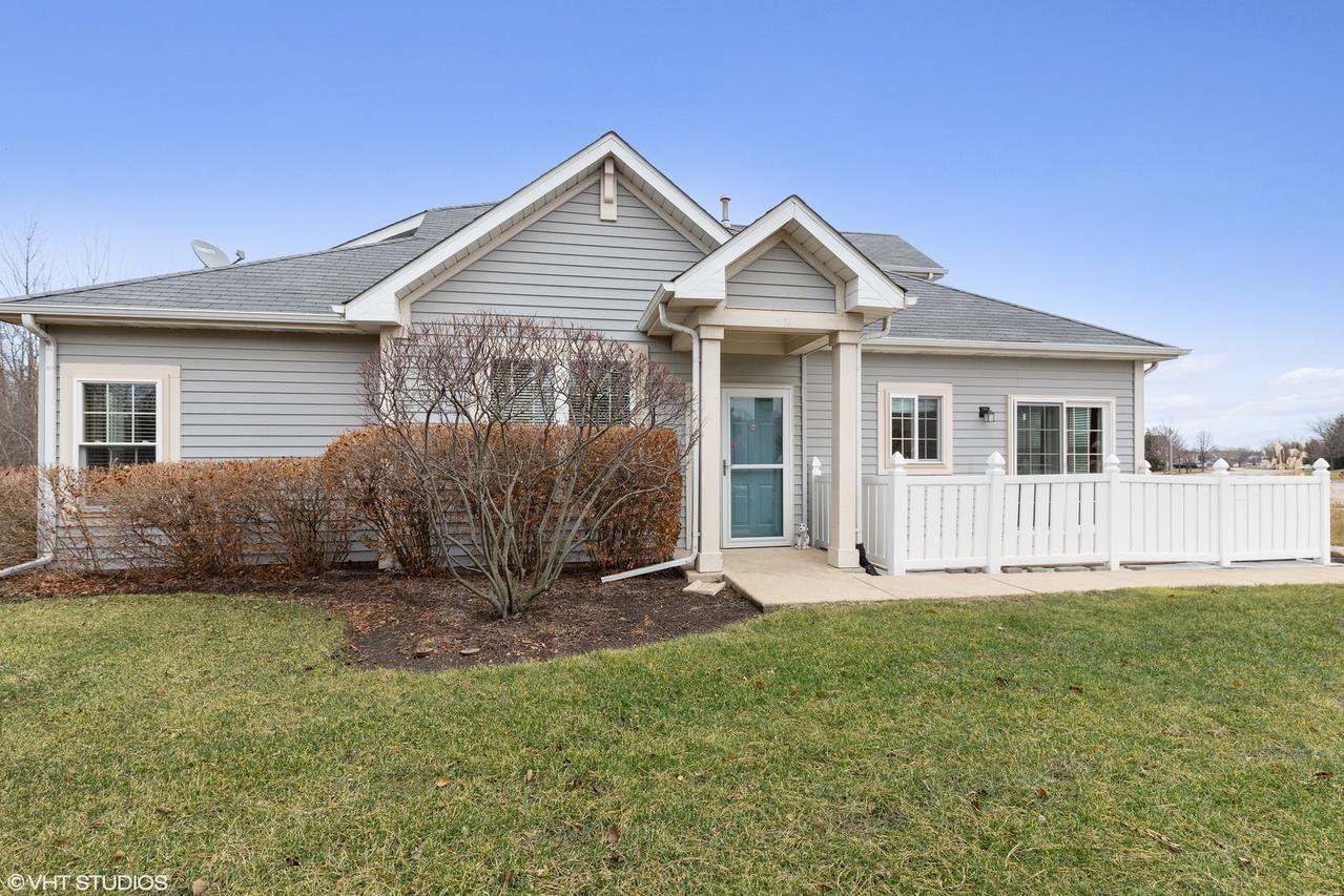 1461 S Candlestick Way, Waukegan, IL 60085