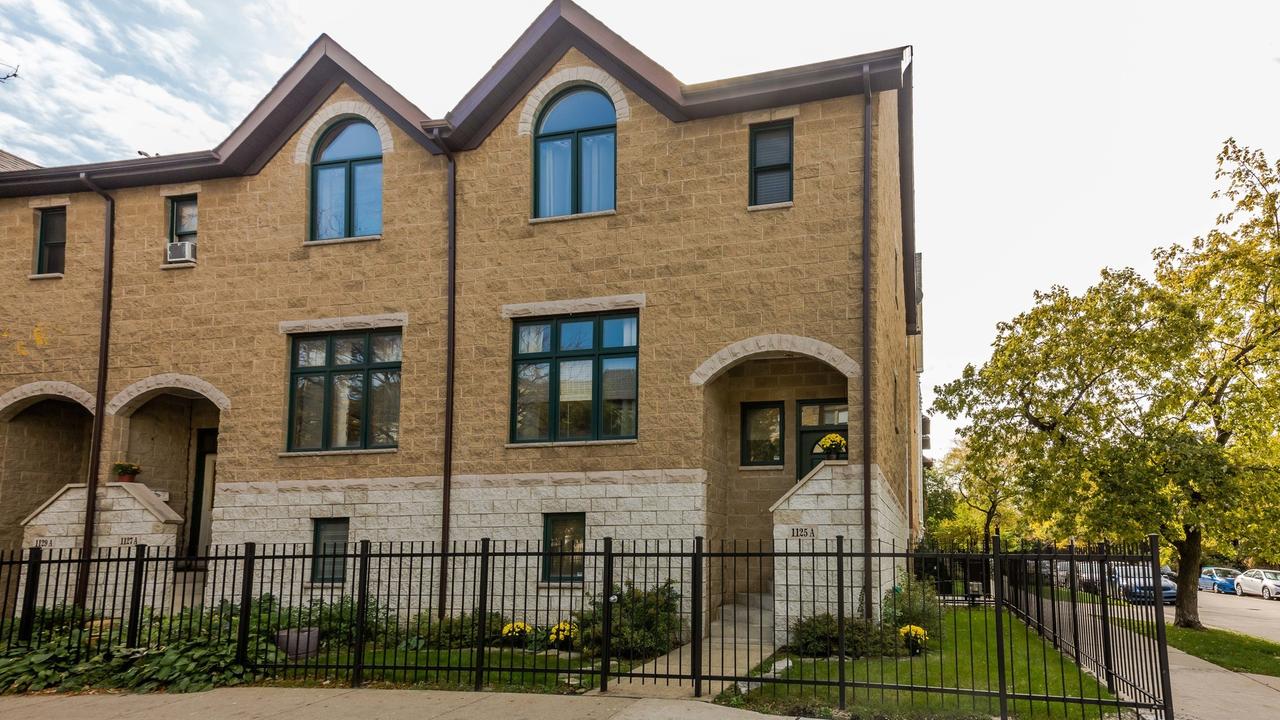 1125 E Hyde Park Blvd. #A, Chicago, IL 60615