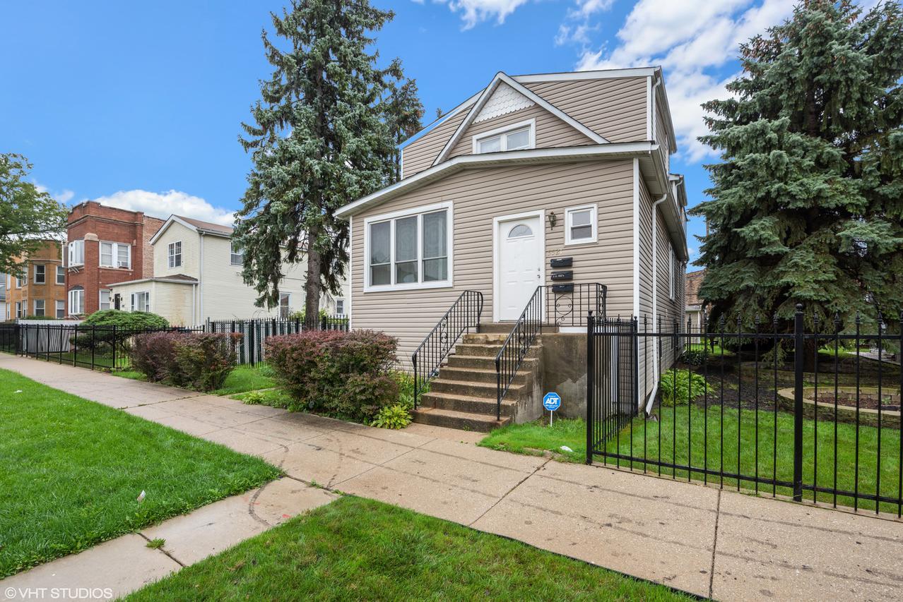 5521 W Crystal St., Chicago, IL 60651