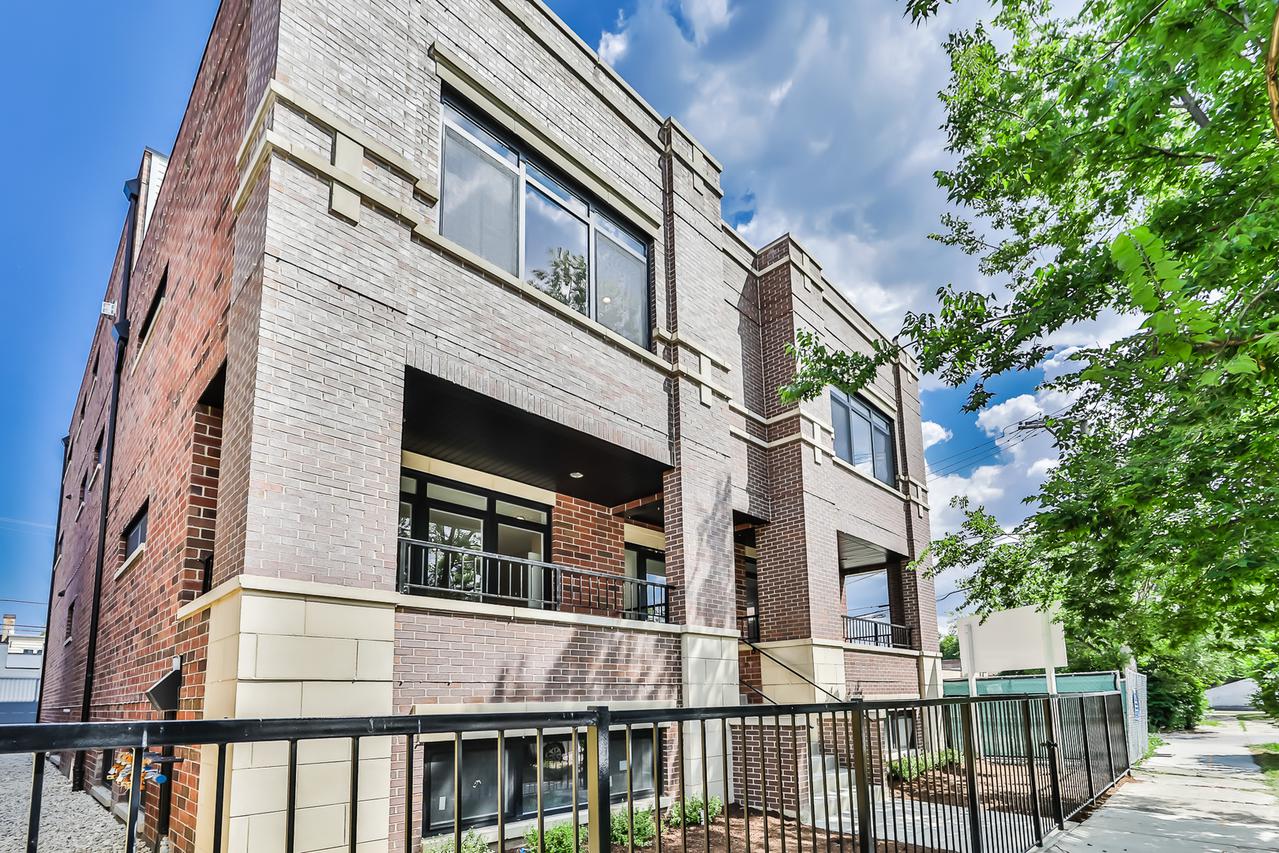 3217 N Troy St. #2N, Chicago, IL 60618