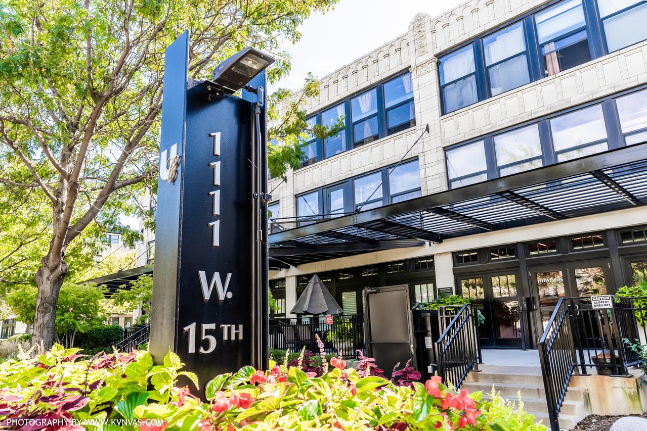 1111 W 15th St. #212, Chicago, IL 60608