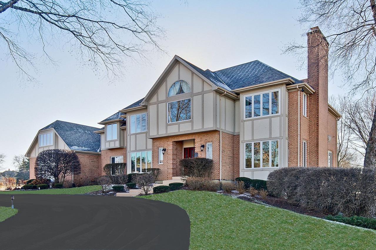 34 N Liberty Dr., South Barrington, IL 60010