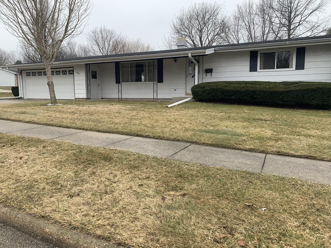 405 Hubbell Dr., Dixon, IL 61021