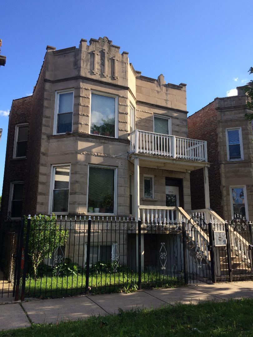 3353 W Evergreen Ave., Chicago, IL 60651