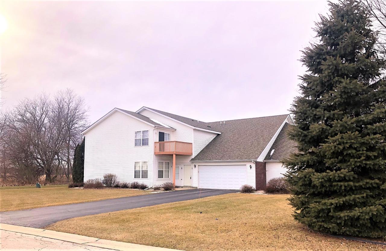 558 Mosaic Ln. #1, Roscoe, IL 61073