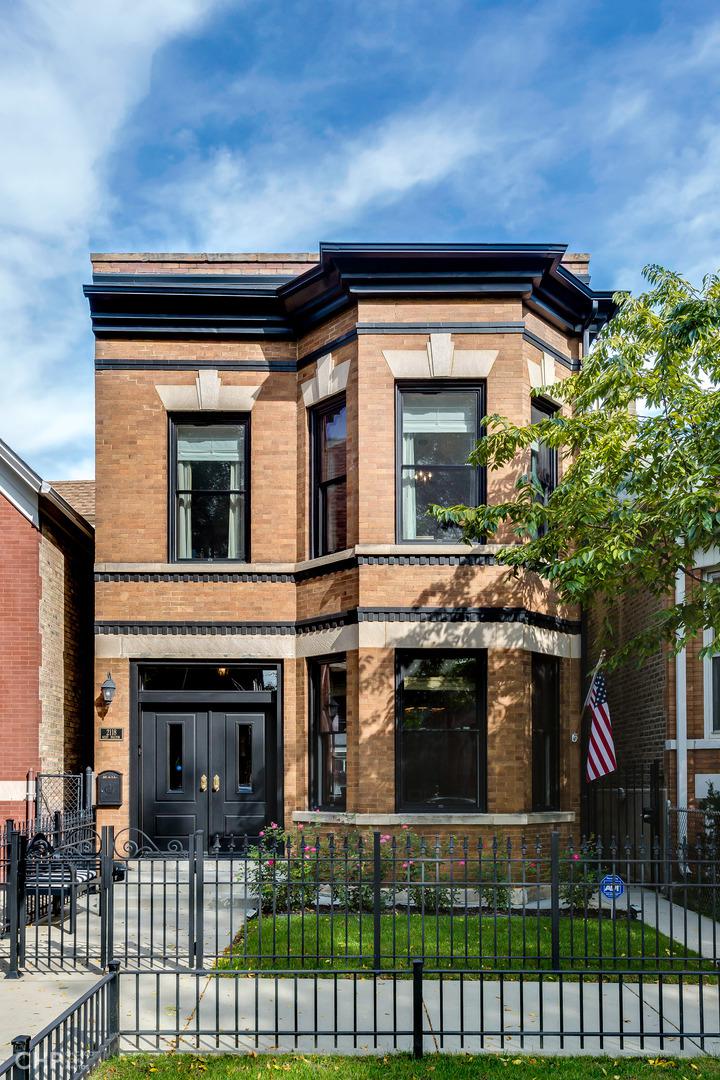 2118 W Walton St., Chicago, IL 60622