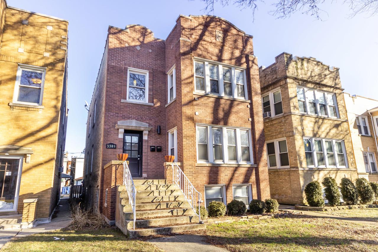 3309 N Avers Ave., Chicago, IL 60618