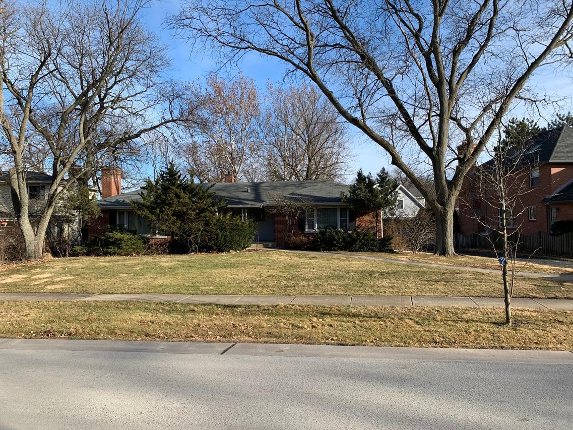 391 Western Ave., Clarendon Hills, IL 60514