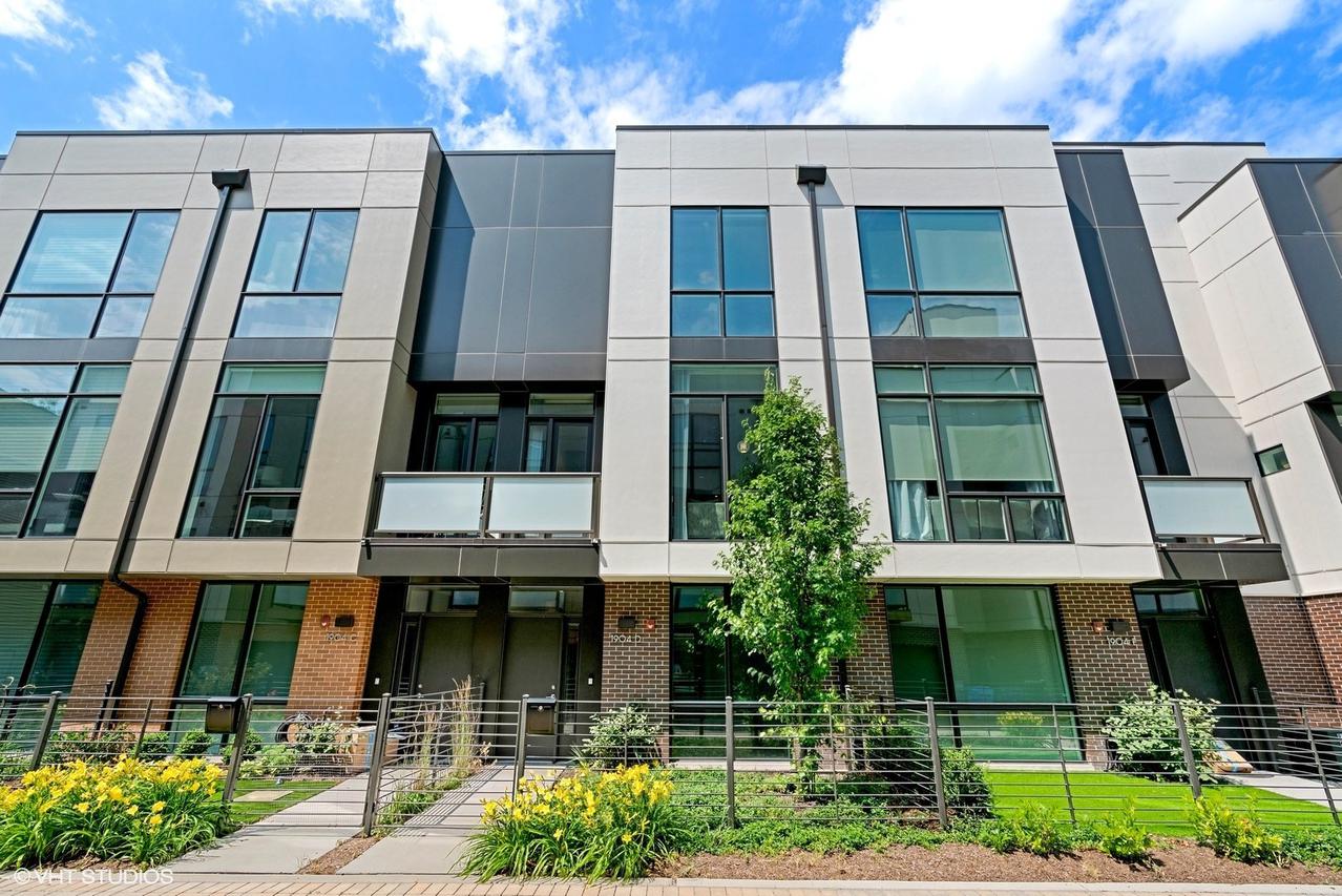1904 N Campbell Ave. #D, Chicago, IL 60647