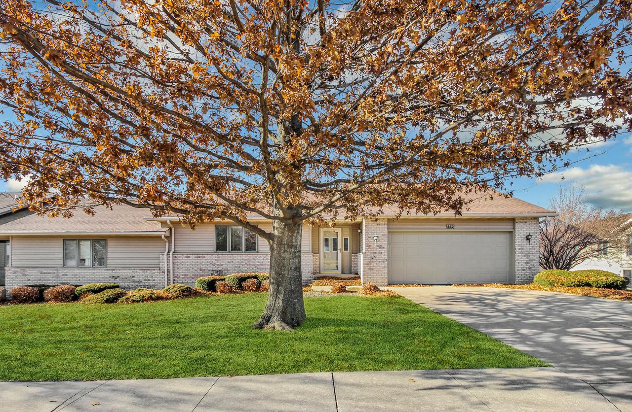 620 Greenfield Dr. #13, Freeport, IL 61032