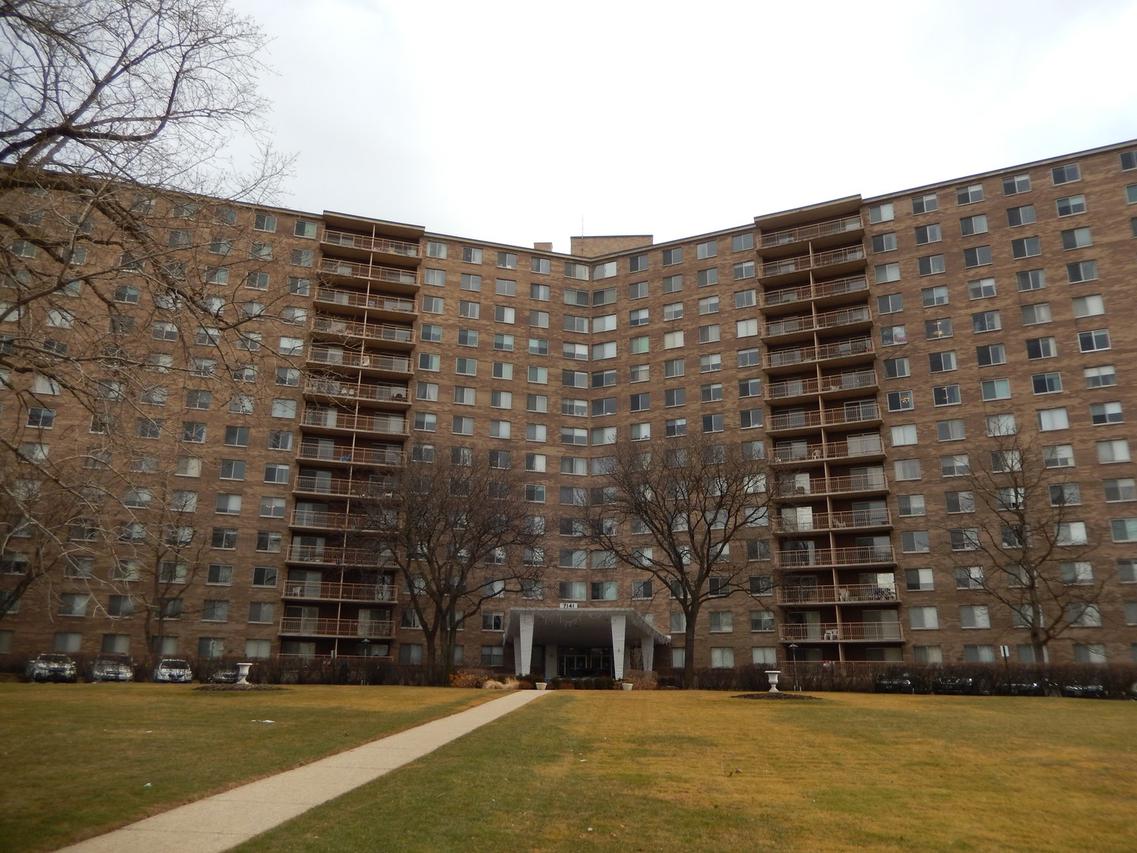 7141 N Kedzie Ave. #1003, Chicago, IL 60645
